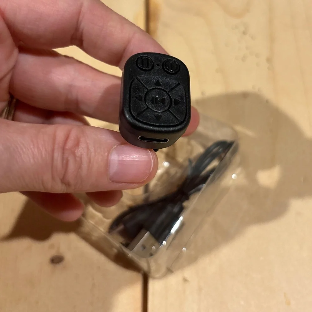 🆕 Black Scrolling Ring for iPhone and Android
